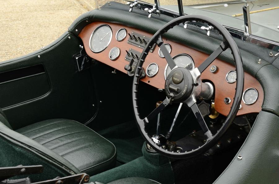 Торпедо Aston Martin 15/98 2/4-Passenger 1937 года  (фото 17 из 27)
